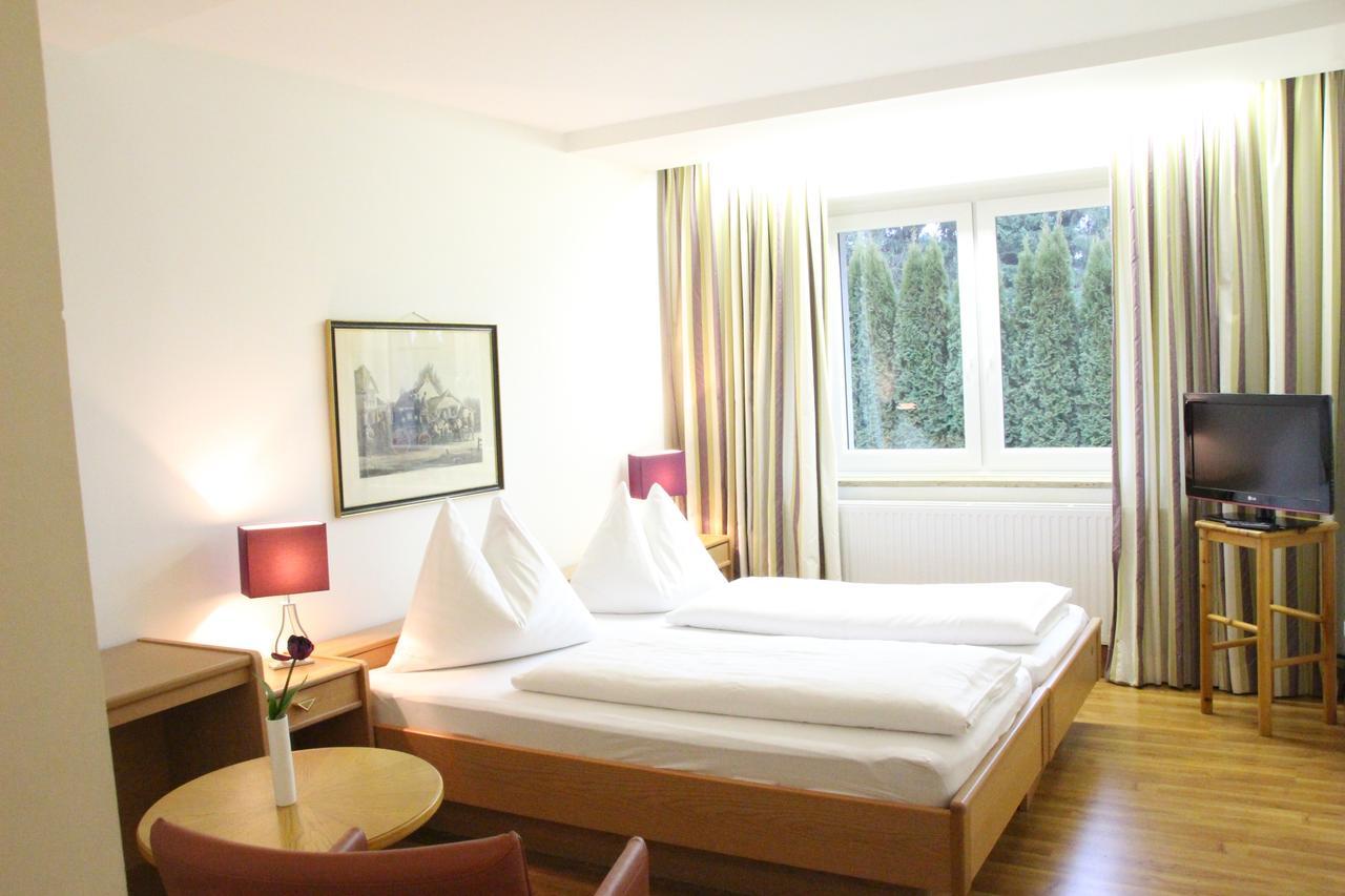 Hotel Alhartinger Hof 레온딩 객실 사진